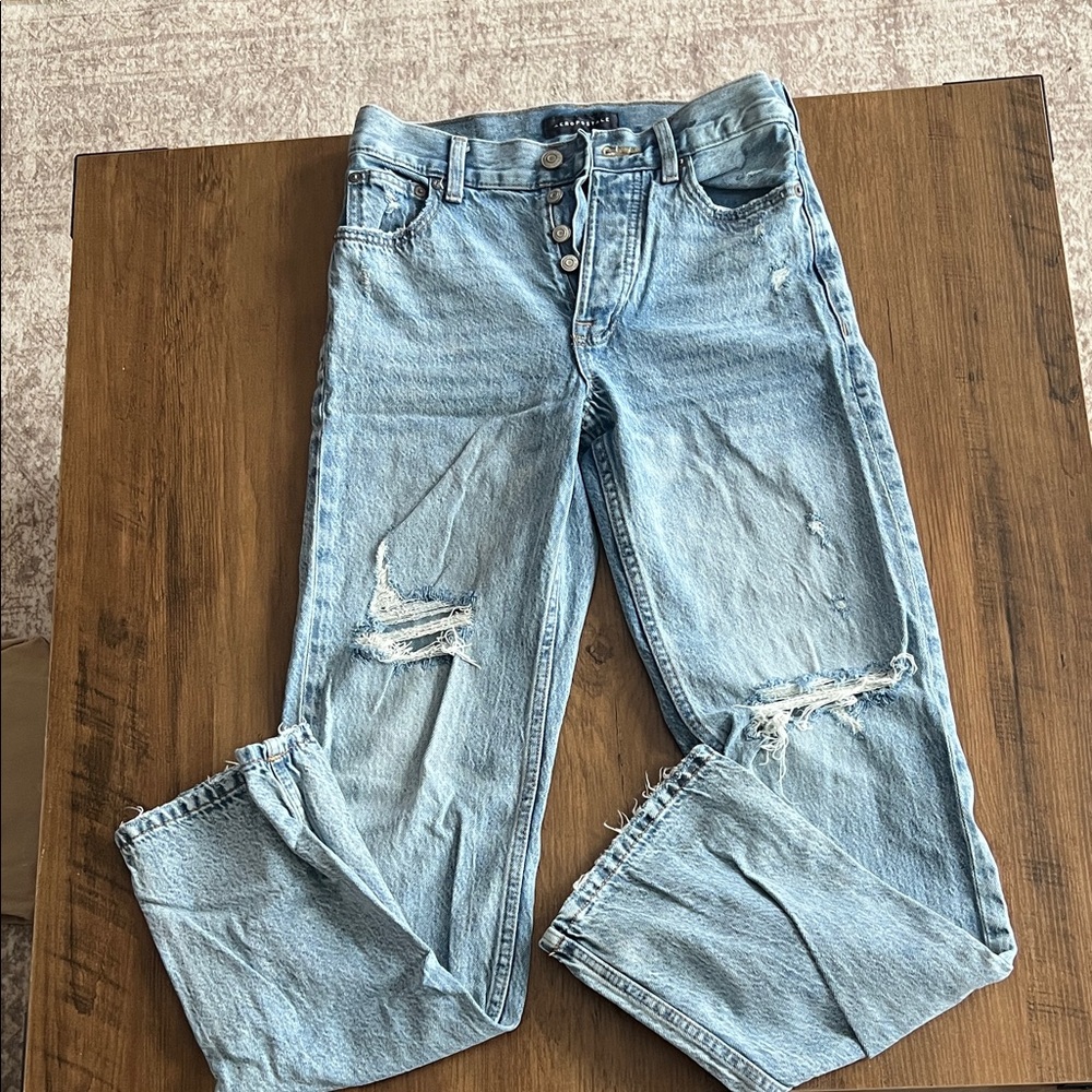 Zara Women’s Light Blue Relaxed Jeans